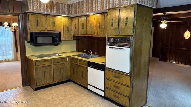 1925 Crossgate Ln, Crossgate, KY 40222