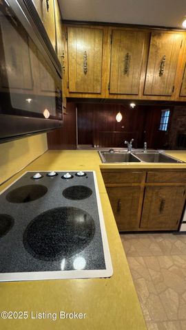 1925 Crossgate Ln, Crossgate, KY 40222