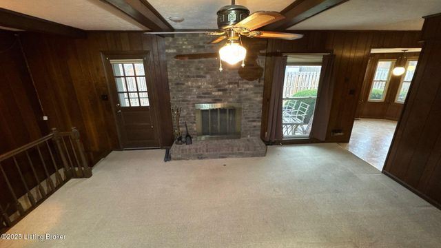 1925 Crossgate Ln, Crossgate, KY 40222