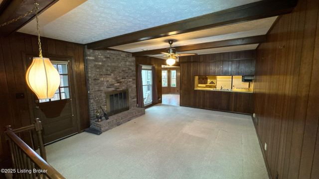 1925 Crossgate Ln, Crossgate, KY 40222