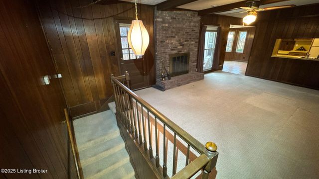 1925 Crossgate Ln, Crossgate, KY 40222