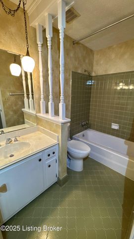 1925 Crossgate Ln, Crossgate, KY 40222