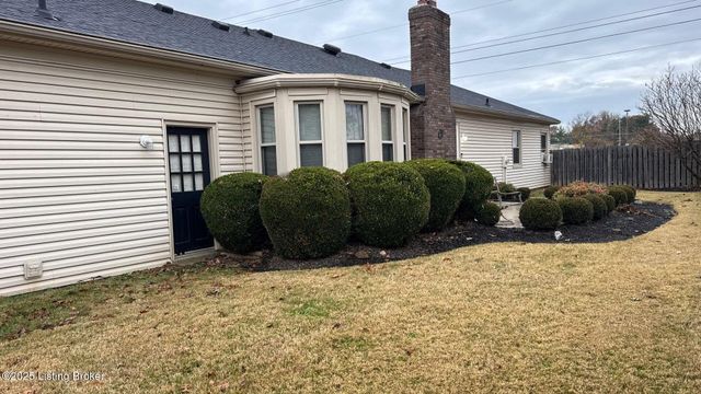 1925 Crossgate Ln, Crossgate, KY 40222