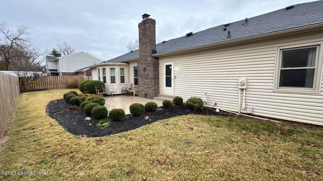 1925 Crossgate Ln, Crossgate, KY 40222