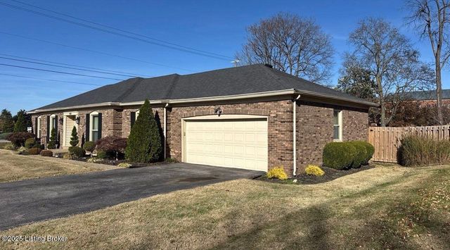 1925 Crossgate Ln, Crossgate, KY 40222