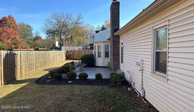 1925 Crossgate Ln, Crossgate, KY 40222