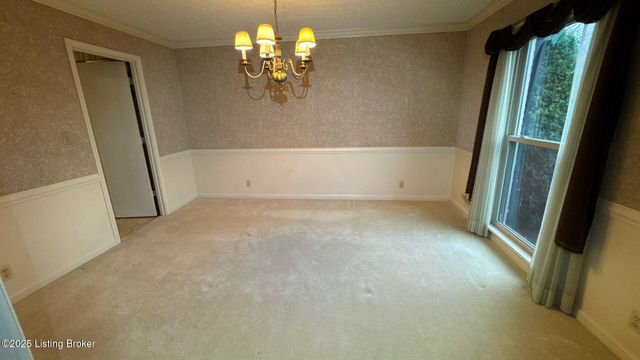 1925 Crossgate Ln, Crossgate, KY 40222