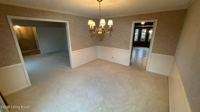 1925 Crossgate Ln, Crossgate, KY 40222