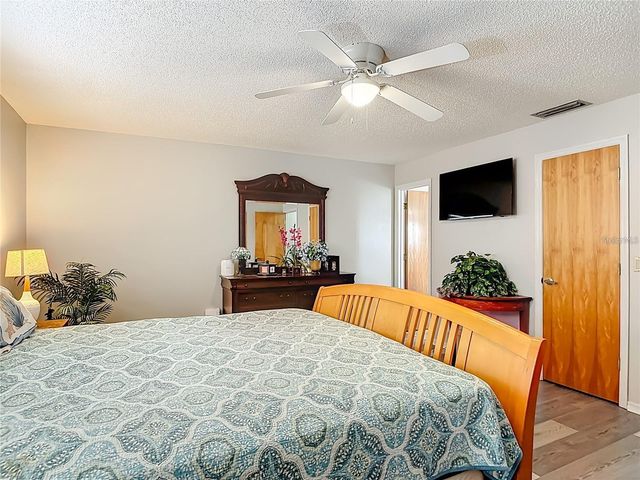 2091 OLDHAM AVENUE, Deltona, FL 32725