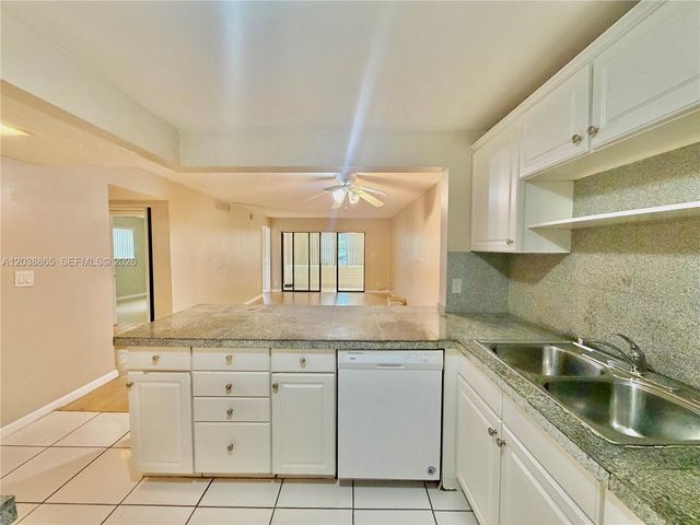 2320 S Cypress Bend Drive 206, Pompano Beach, FL 33069