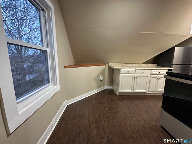 11 West Street, New London, CT 06320