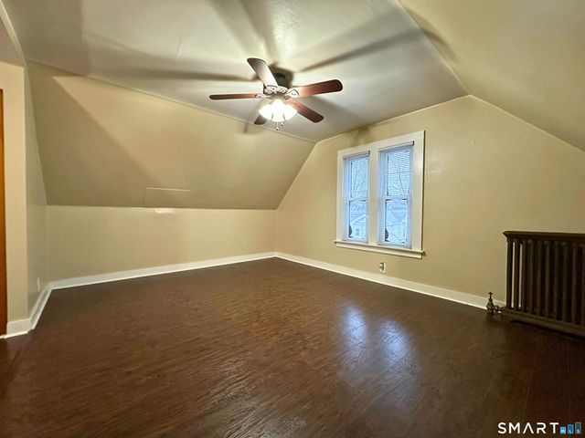 11 West Street, New London, CT 06320