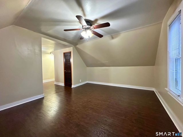 11 West Street, New London, CT 06320