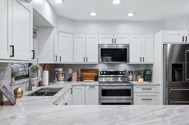 10125 OAK RUN DRIVE, Bradenton, FL 34211