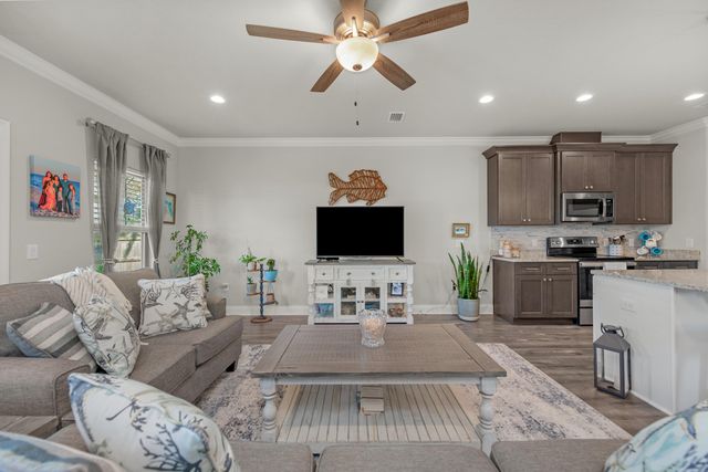 7388 Hiawatha Lane, Navarre, FL 32566