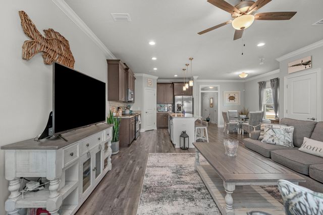 7388 Hiawatha Lane, Navarre, FL 32566