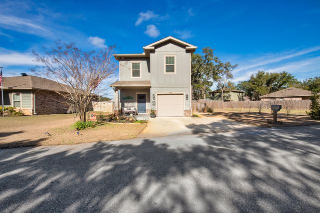 7388 Hiawatha Lane, Navarre, FL 32566