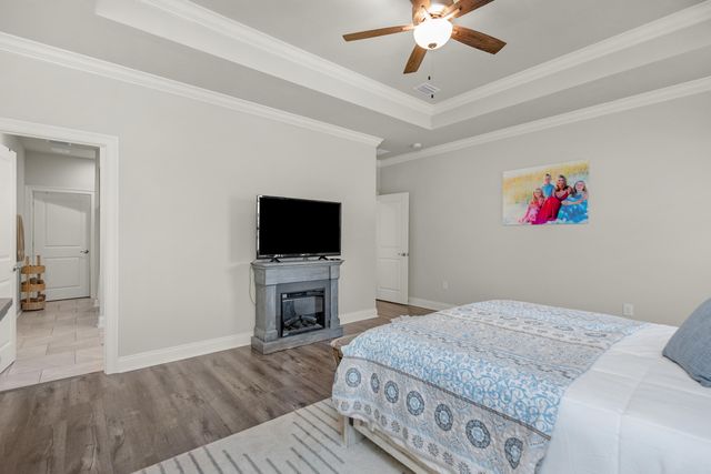 7388 Hiawatha Lane, Navarre, FL 32566