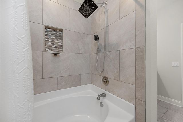 7388 Hiawatha Lane, Navarre, FL 32566