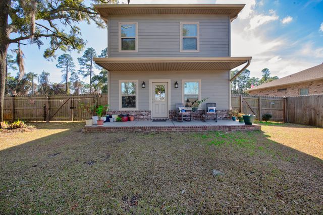 7388 Hiawatha Lane, Navarre, FL 32566