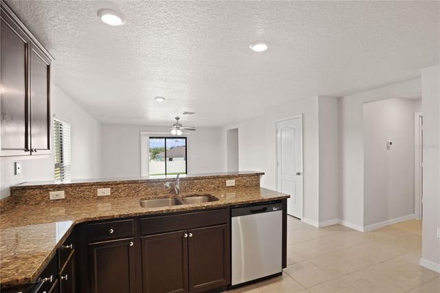 1175 MOYLE WAY, Mascotte, FL 34753