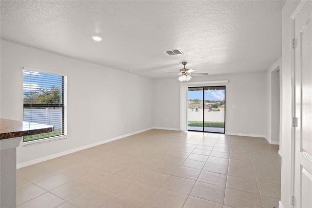 1175 MOYLE WAY, Mascotte, FL 34753