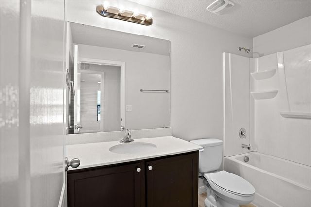 1175 MOYLE WAY, Mascotte, FL 34753