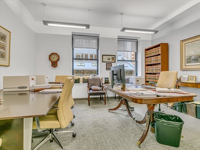 88 Broad St 203, Boston, MA 02110