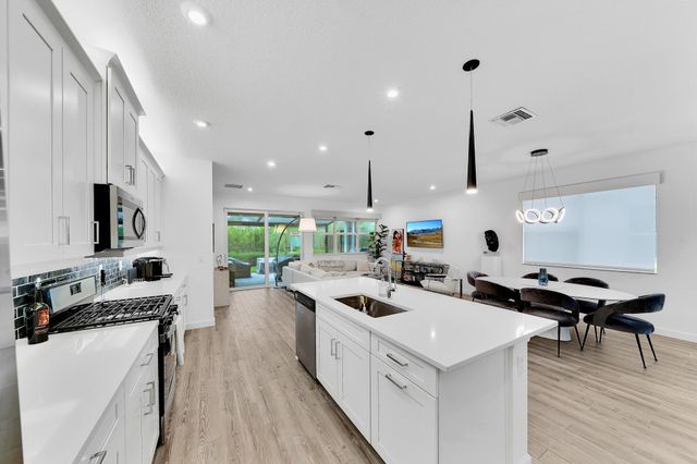 10219 SW Corvus Lane, Port St Lucie, FL 34987