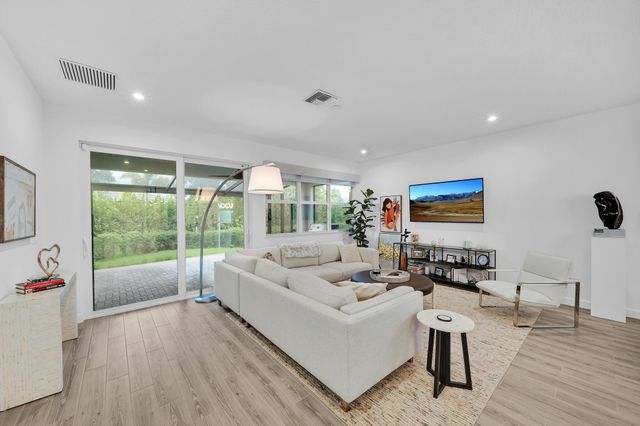 10219 SW Corvus Lane, Port St Lucie, FL 34987