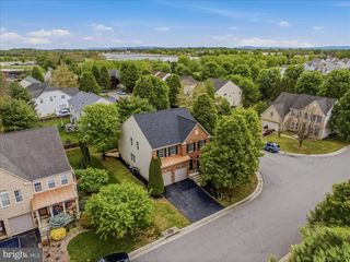 463 RICHWOOD HALL RD, Kearneysville, WV 25430