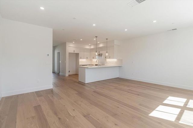 132 Oak Circle, Walnut Creek, CA 94597