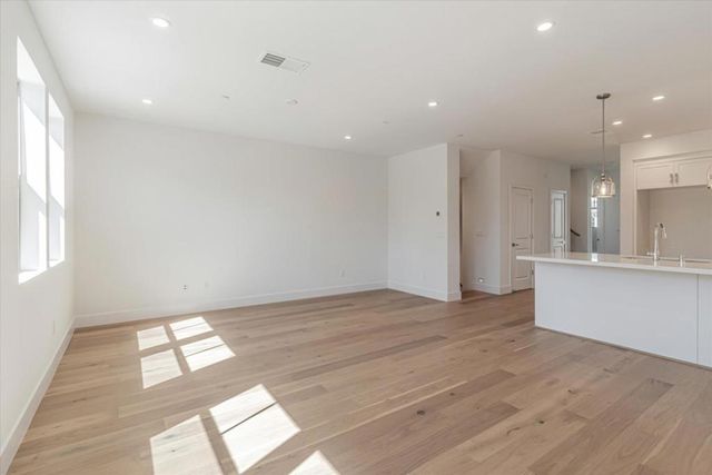 132 Oak Circle, Walnut Creek, CA 94597