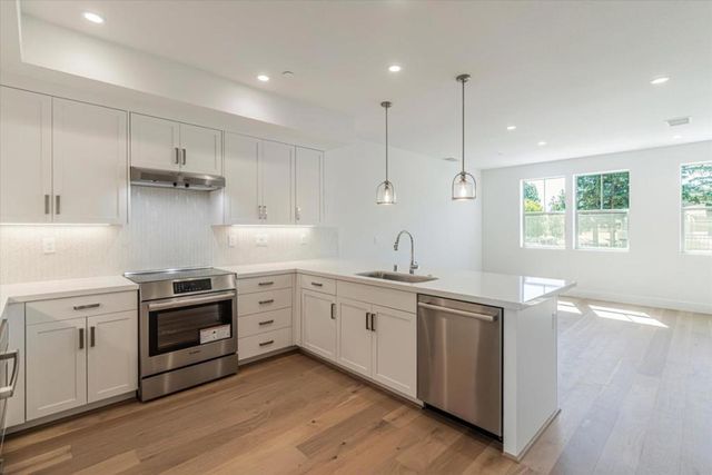 132 Oak Circle, Walnut Creek, CA 94597