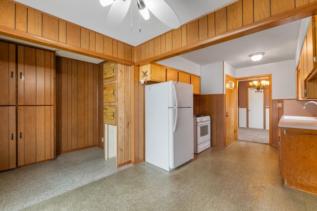 3118 S Mclean Blvd, Wichita, KS 67217