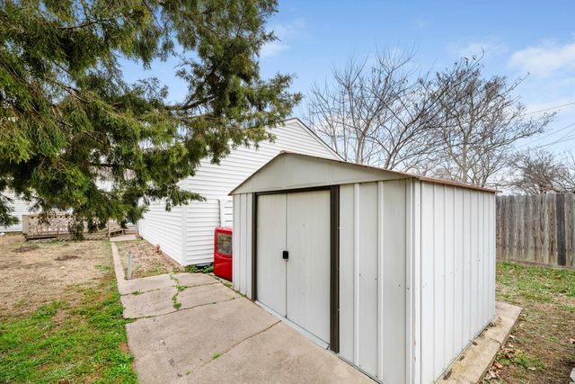3118 S Mclean Blvd, Wichita, KS 67217