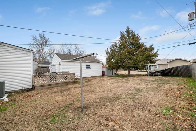 3118 S Mclean Blvd, Wichita, KS 67217