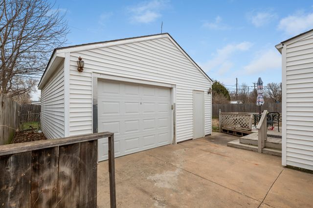 3118 S Mclean Blvd, Wichita, KS 67217