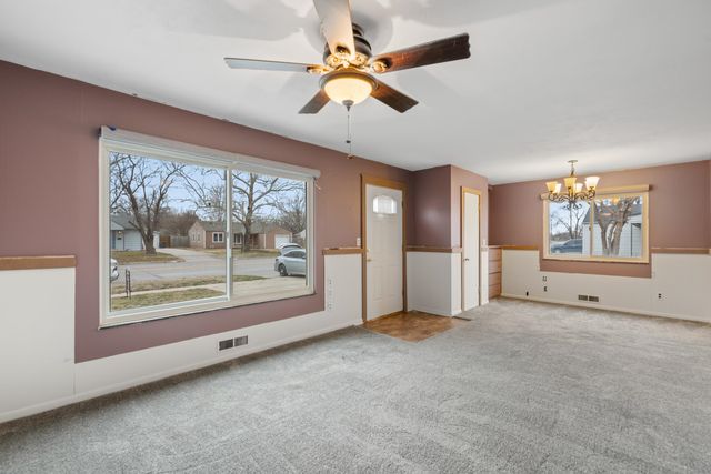 3118 S Mclean Blvd, Wichita, KS 67217