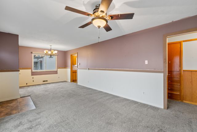 3118 S Mclean Blvd, Wichita, KS 67217