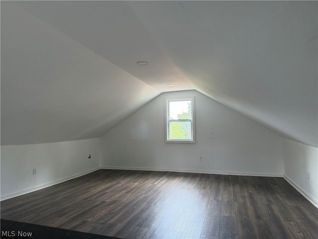 951 Roanoke Road, Cleveland Heights, OH 44121