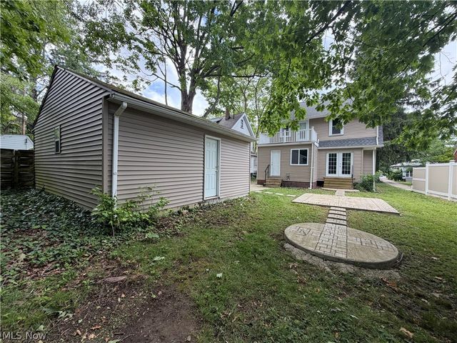 951 Roanoke Road, Cleveland Heights, OH 44121
