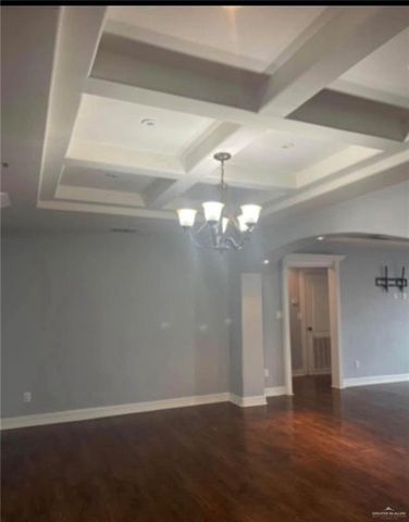 1516 S 14th Avenue, Edinburg, TX 78539