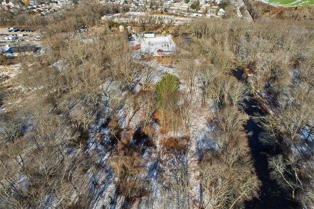 60 Knight Street, Warwick, RI 02886