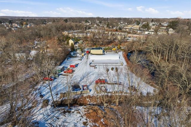 60 Knight Street, Warwick, RI 02886