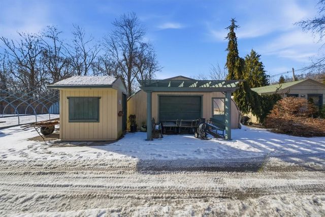 60 Knight Street, Warwick, RI 02886