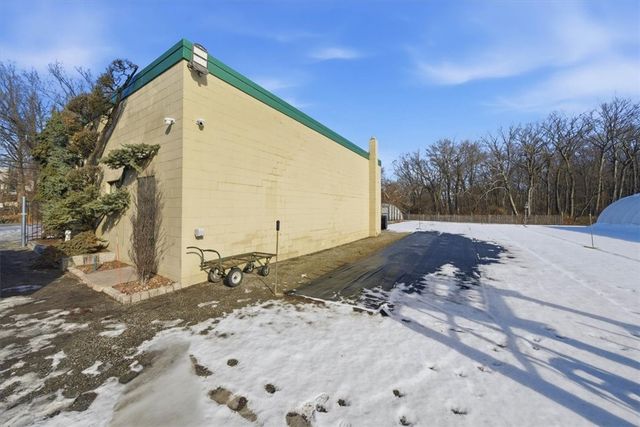 60 Knight Street, Warwick, RI 02886