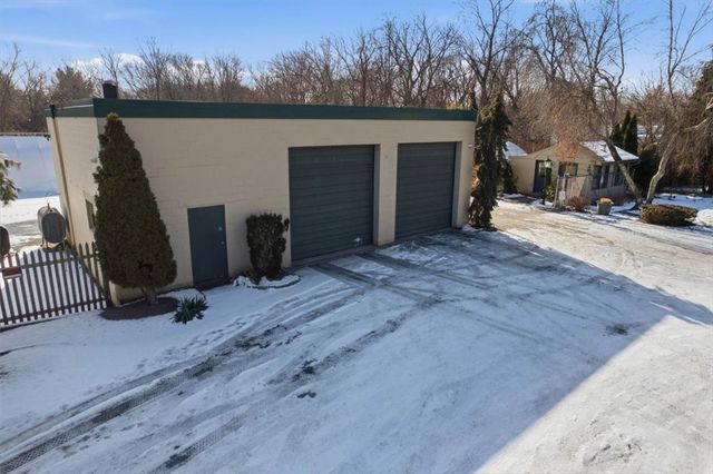 60 Knight Street, Warwick, RI 02886