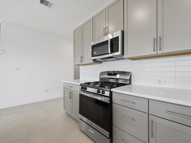 359 W Rose Marie Lane, Montgomery, TX 77356