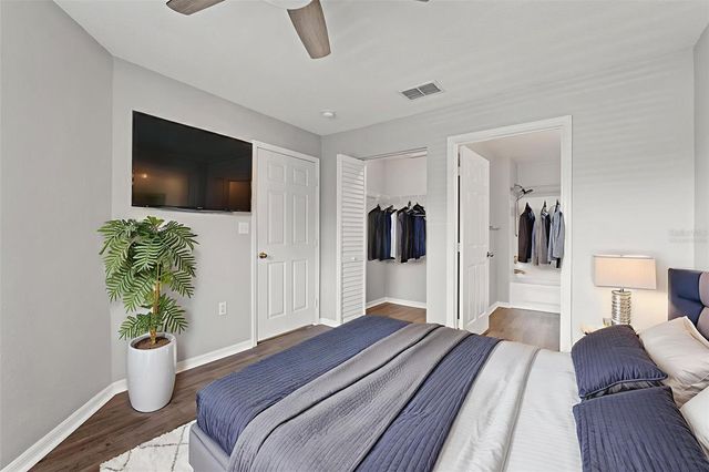 9042 LAKE CHASE ISLAND WAY, Tampa, FL 33626